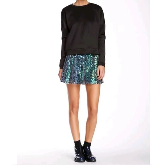 BCBG Mermaid Sequin GREEN BLUE Shorts Size 8 NEW NWT Holiday Chic - Picture 1 of 5